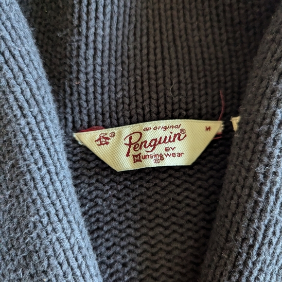 Penguin Cardigan (READ) - Picture 2 of 5